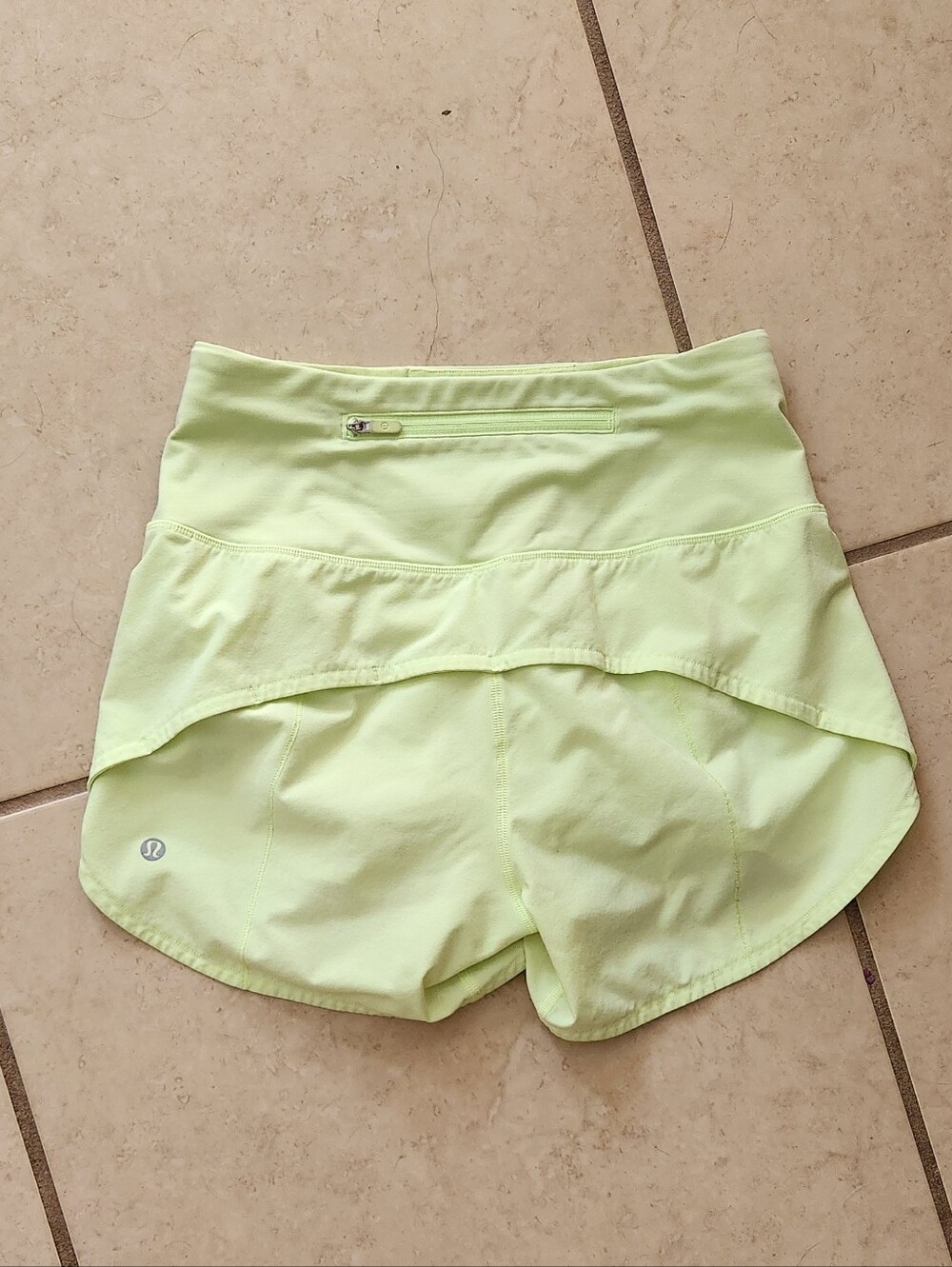 Lululemon Speed Up High Rise Lined Short 4"  Neon Green Lime  Bright Run Size 2